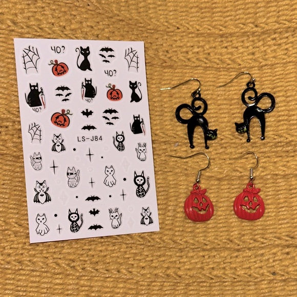 New 🎃 Halloween 2 Pairs Earrings Cat & Pumpkin plus Nail Decal Bundle Spooky - Picture 5 of 7